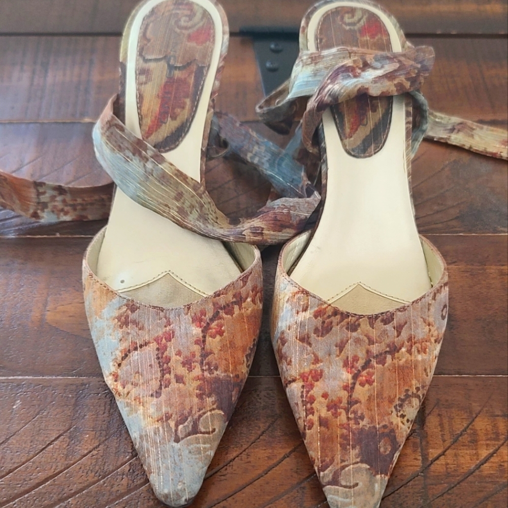 Bandolino Shoe
